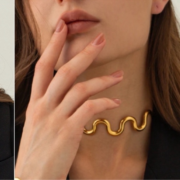 18K Gold Plated Wavy Choker Necklace*Wave Chain*Minimalist Choker adjustable - Picture 5 of 6